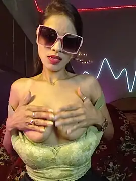 Snapshot of royeoy22 chatting on March 13, 2026, 11:04 am royeoy22 online show from March 13, 2026, 11:04 am