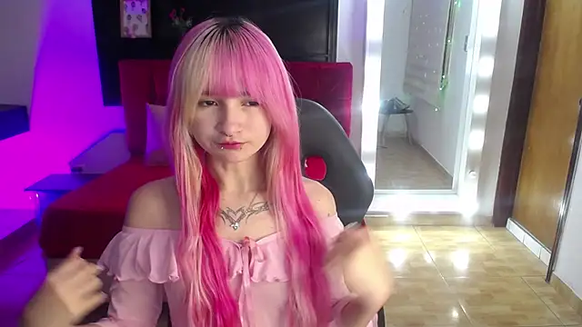 Snapshot of _Charlotte_Collins_ chatting on May 30, 2026, 3:17 pm Charlotte Collins online show from May 30, 2026, 3:17 pm