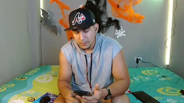 Snapshot of massimo_vidal_ chatting on October 27, 2025, 2:51 pm massimo vidal  online show from October 27, 2025, 2:51 pm