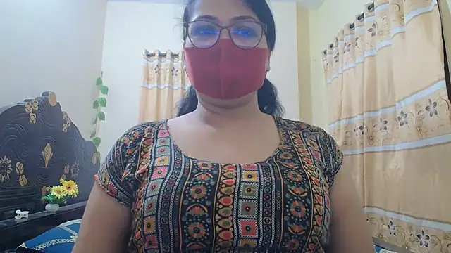 Snapshot of Elena_cruz5 chatting on April 22, 2026, 5:20 pm Elena cruz5 online show from April 22, 2026, 5:20 pm