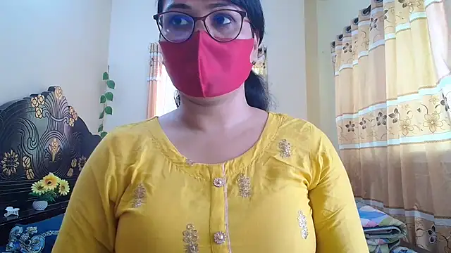 Snapshot of Elena_cruz5 chatting on April 20, 2026, 8:17 am Elena cruz5 online show from April 20, 2026, 8:17 am