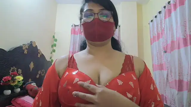 Elena cruz5 online show from March 13, 2026, 6:35 pm