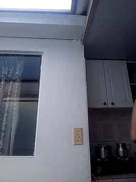 Snapshot of CARITOMIO chatting on November 12, 2025, 11:58 am CARITOMIO online show from November 12, 2025, 11:58 am