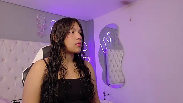 Snapshot of Emma_visconti chatting on November 28, 2025, 12:38 pm Emma visconti online show from November 28, 2025, 12:38 pm