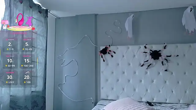 Snapshot of Emma_visconti chatting on October 31, 2025, 12:46 pm Emma visconti online show from October 31, 2025, 12:46 pm