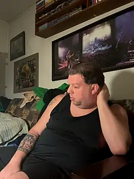 Stephanie1984 online show from November 29, 2025, 3:28 am