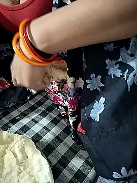 Snapshot of sexy__girls98 chatting on November 21, 2025, 5:39 am sexy girls98 online show from November 21, 2025, 5:39 am