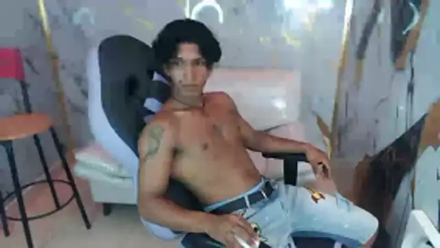 bull cam online show from November 13, 2025, 7:40 pm