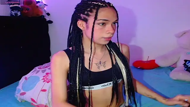 Snapshot of NathaliaPaz_ chatting on May 10, 2026, 11:03 am NathaliaPaz online show from May 10, 2026, 11:03 am