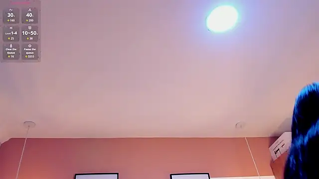 Snapshot of Mia_Valentine_ chatting on December 18, 2025, 8:12 pm Mia Valentine online show from December 18, 2025, 8:12 pm