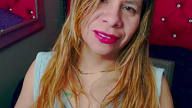 Snapshot of SofiaXDelRio chatting on October 14, 2025, 11:11 am SofiaXDelRio online show from October 14, 2025, 11:11 am