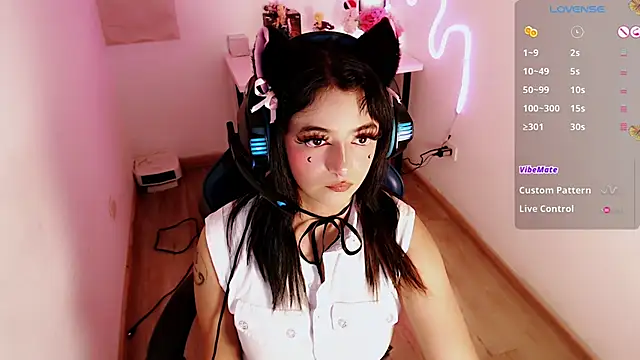 Snapshot of Lunyhose chatting on February 28, 2026, 7:46 pm Lunyhose online show from February 28, 2026, 7:46 pm