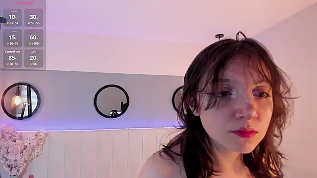 Snapshot of Nina_Ford chatting on May 23, 2026, 3:05 am Nina Ford online show from May 23, 2026, 3:05 am
