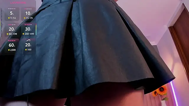 Snapshot of Nina_Ford chatting on December 2, 2025, 3:19 am Nina Ford online show from December 2, 2025, 3:19 am