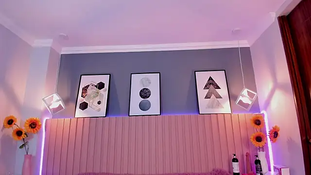 Nina Ford online show from March 14, 2026, 3:23 am