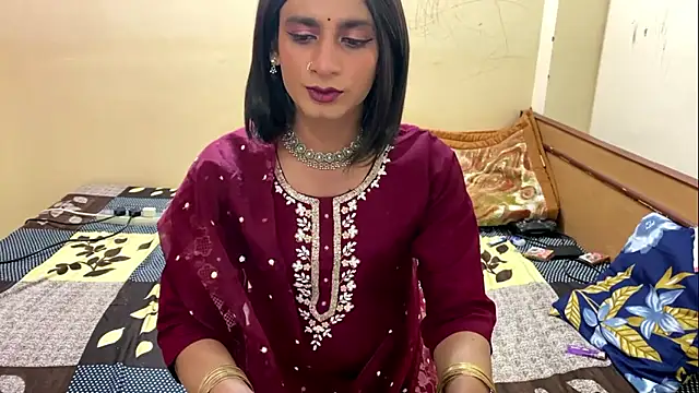 LuvLayla online show from December 21, 2025, 5:25 pm