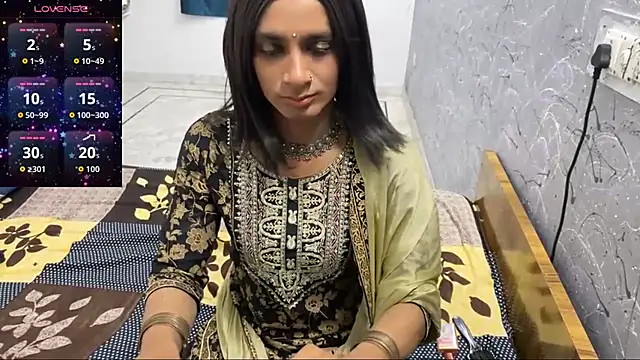 LuvLayla online show from June 22, 2026, 11:02 pm