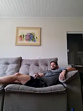 dancaEstrip online show from September 11, 2025, 3:56 pm