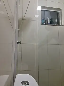 dancaEstrip online show from November 3, 2025, 1:11 am