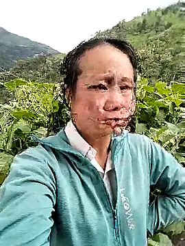 liu-liusexy online show from September 28, 2025, 5:25 am