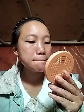 liu-liusexy online show from September 26, 2025, 3:13 am