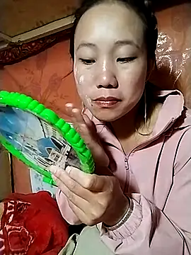 liu-liusexy online show from October 23, 2025, 1:04 am