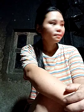 Snapshot of omiu-baby chatting on October 5, 2025, 10:33 pm omiu-baby online show from October 5, 2025, 10:33 pm