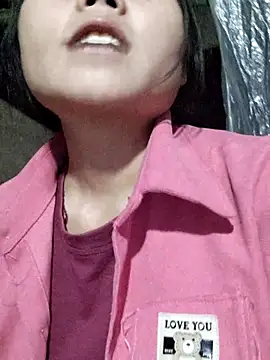 Snapshot of omiu-baby chatting on December 14, 2025, 9:04 am omiu-baby online show from December 14, 2025, 9:04 am