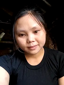 Snapshot of omiu-baby chatting on April 8, 2026, 1:29 am omiu-baby online show from April 8, 2026, 1:29 am