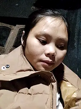 Snapshot of omiu-baby chatting on December 22, 2025, 11:05 pm omiu-baby online show from December 22, 2025, 11:05 pm