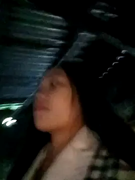 Snapshot of omiu-baby chatting on October 9, 2025, 1:28 am omiu-baby online show from October 9, 2025, 1:28 am