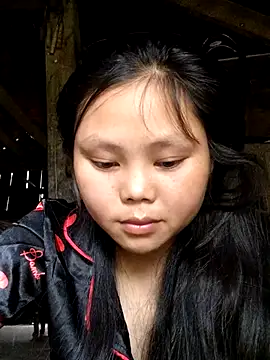 Snapshot of omiu-baby chatting on April 16, 2026, 2:45 am omiu-baby online show from April 16, 2026, 2:45 am