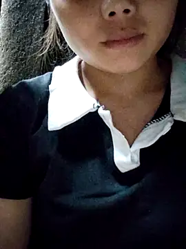 Snapshot of omiu-baby chatting on July 29, 2026, 12:43 am omiu-baby online show from July 29, 2026, 12:43 am