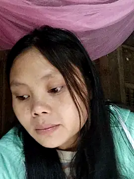 Snapshot of omiu-baby chatting on March 7, 2026, 2:40 am omiu-baby online show from March 7, 2026, 2:40 am