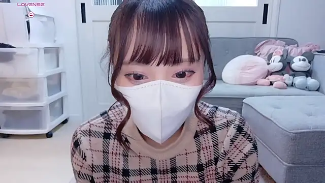 YURi luv online show from December 15, 2025, 12:11 pm