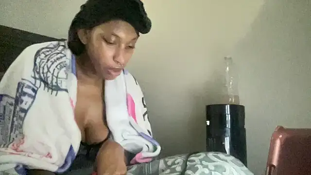Snapshot of Brooke012 chatting on June 4, 2026, 6:51 am Brooke012 online show from June 4, 2026, 6:51 am