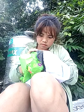 AnHa19 online show from October 28, 2025, 2:01 am