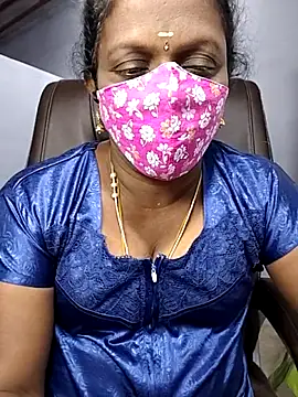 Snapshot of umashreetamil chatting on November 30, 2025, 4:19 pm umashreetamil online show from November 30, 2025, 4:19 pm