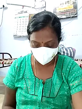 Snapshot of umashreetamil chatting on April 1, 2026, 7:11 pm umashreetamil online show from April 1, 2026, 7:11 pm