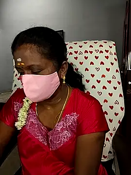 Snapshot of umashreetamil chatting on March 24, 2026, 1:33 pm umashreetamil online show from March 24, 2026, 1:33 pm