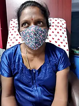 Snapshot of umashreetamil chatting on April 4, 2026, 6:36 pm umashreetamil online show from April 4, 2026, 6:36 pm