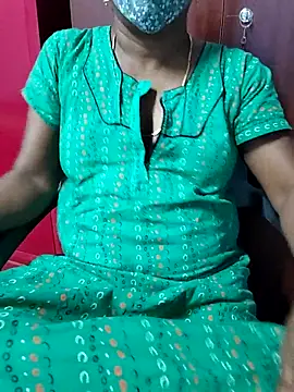 Snapshot of umashreetamil chatting on March 8, 2026, 12:41 pm umashreetamil online show from March 8, 2026, 12:41 pm