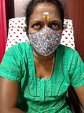 Snapshot of umashreetamil chatting on March 20, 2026, 1:01 pm umashreetamil online show from March 20, 2026, 1:01 pm