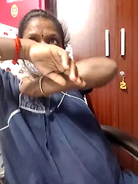 Snapshot of umashreetamil chatting on March 19, 2026, 6:46 am umashreetamil online show from March 19, 2026, 6:46 am