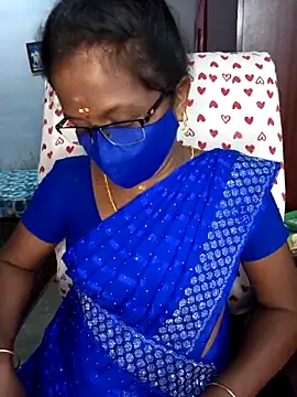 Snapshot of umashreetamil chatting on April 10, 2026, 5:20 pm umashreetamil online show from April 10, 2026, 5:20 pm