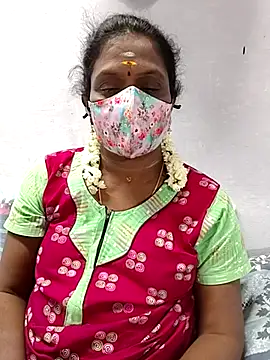 Snapshot of umashreetamil chatting on March 25, 2026, 4:06 pm umashreetamil online show from March 25, 2026, 4:06 pm