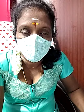 Snapshot of umashreetamil chatting on March 29, 2026, 5:03 pm umashreetamil online show from March 29, 2026, 5:03 pm