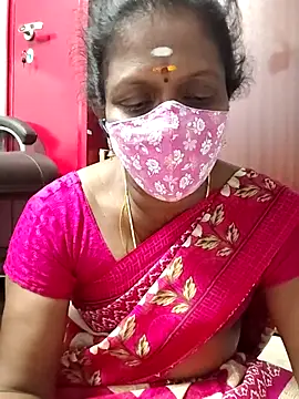 Snapshot of umashreetamil chatting on March 23, 2026, 4:29 pm umashreetamil online show from March 23, 2026, 4:29 pm