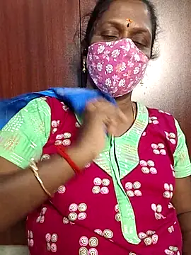 Snapshot of umashreetamil chatting on March 4, 2026, 3:42 pm umashreetamil online show from March 4, 2026, 3:42 pm