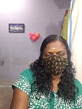 Snapshot of umashreetamil chatting on December 2, 2025, 6:31 pm umashreetamil online show from December 2, 2025, 6:31 pm